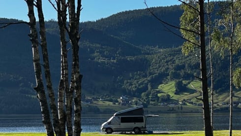 Ford Nugget pop-up roof camper