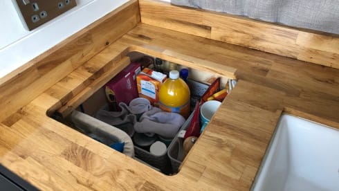 Wilson – Mercedes-Benz Wohnmobil mit 2 Schlafplätzen aus dem Jahr 2008