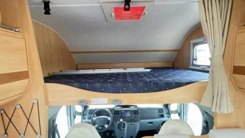Family camper with bunk bed, 6 persons - Sunlight Alcove from 2009