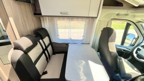 Van 337 – 3p Carado bus from 2024