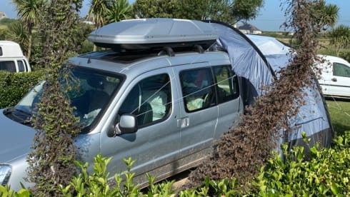 Bonnie – Citroen Berlingo Multispace Mini Campervan