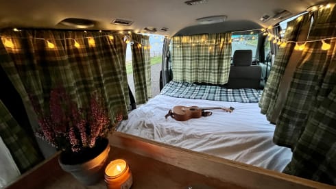 Tess – super cosy  - automatic campervan. price  includes insurance !
