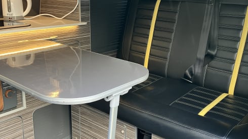 Sunny – Luxury VW Campervan for Hire. Based in Glasgow, Scotland. 