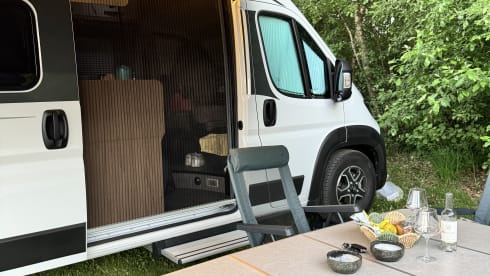 Van Voyage – Gloednieuwe Possl 2Win R met hefdak(2026) compacte luxe met grote badkamer