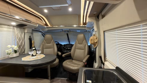 Making Memories 5 – 2023 Malibu charming GT640 Automaat luxe Buscamper skyview 