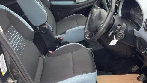 Berlingo 2 – 4 berth Citroën campervan from 2013