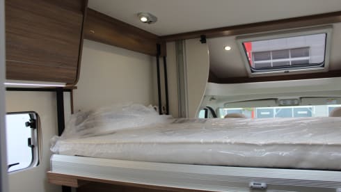 Beautiful Pilote Pacific P746GJ for rent!