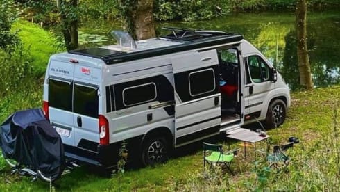 2p Adria Mobil bus uit 2023