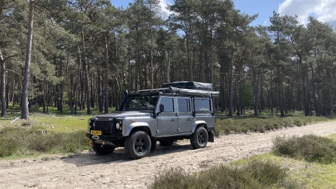 Louver – 2/3p Landrover Defender 110. Complete installation for your comfortable adventure