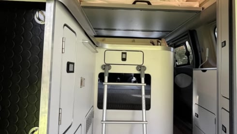 Ford Nugget Plus hoogdak 2018 mountain edition – 5p Ford Nugget Plus Westfalia campervan hoogdak uit 2018