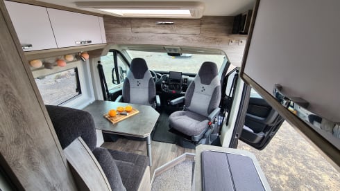 Bigfoot – Campervan, Bravia 636 Swan