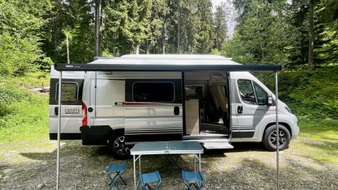 Van Burstner Campeo C600 with pop-up roof - Your tailor-made adventure!