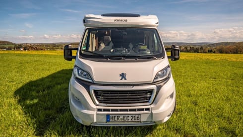 enjoycamper2 – KNAUS VAN TI 650 MEG PARTIALLY INTEGRATED TOP EQUIPMENT IDEAL FOR COUPLES