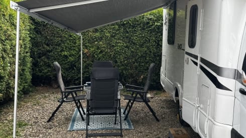 Bastard – Camping-car familial haut de gamme, 5 personnes, très complet avec inventaire