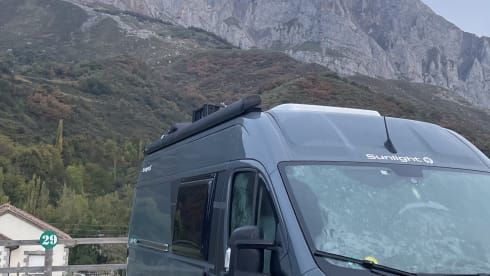 Roadrunner – Sunlight Cliff 601 Adventure Autark