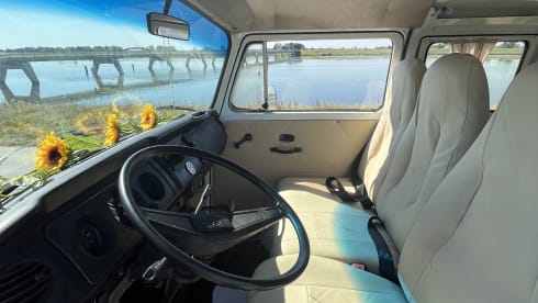 Volkswagen T2 bus from 1985