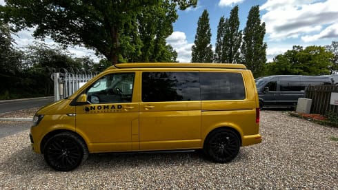 Goldie LONDON – RK69RPY - Adventure with Goldie, the 4 Berth Nomad Volkswagen, Romford