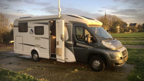De Dennenappel – Beautiful Knaus motorhome 2013