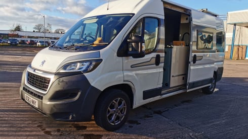 Benny  – High Spec, 2 berth genuine 'OFF GRID' 2016 Peugeot Boxer. 