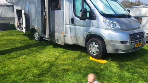 SPACIOUS LUXURY EQUIPPED CAMPER 2008