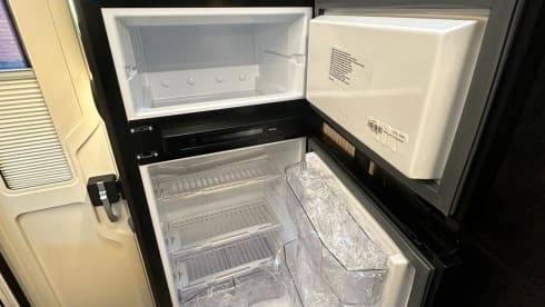 Nr. 15 – Wohnmobil für bis zu 4 Personen als Automatik und Einzelbetten