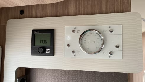 Vrijheid 1 – Bürstner T660 Limited French bed + lifting bed 2021