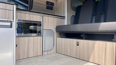 (VW003) 2022 AUTO 'Rebellion' VW Camper Van Sleeps 2 Adults + 2 children