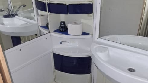 5p Hymer integrated uit 2002