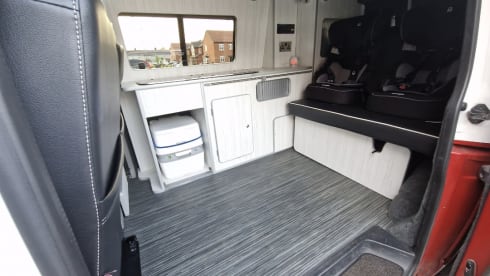 Candycane – 5 berth Volkswagen campervan from 2015