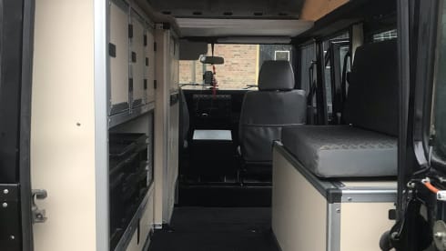 Waldo – Landrover Defender 110 - Tough enough for your adventure