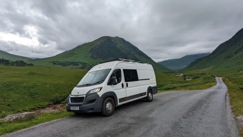 Reggie – 2 berth Peugeot bus from 2016