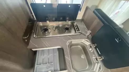 Brand new 5p Benimar Cocoon 463 semi-integrated model 2024