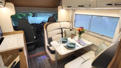 Dominic – 5 Berth Family Motorhome 
