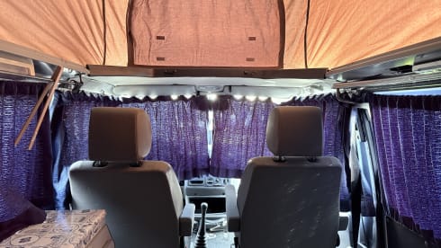 Zilverstar – 4p Volkswagen campervan uit 2002