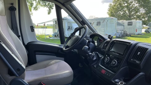 4p Knaus semi-integrated from 2014