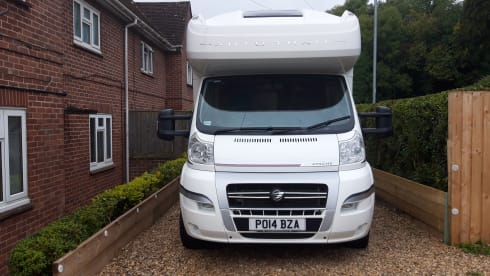 Albatross Mac – 4 berth pet friendly Autotrail Apache 2014
