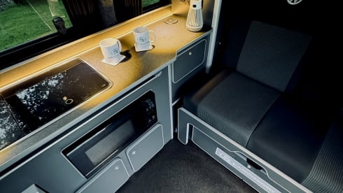 Aurora – 4 berth Volkswagen campervan from 2023