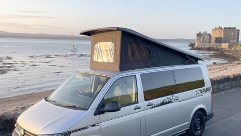 Outlander  – Hire Outlander automatic from Edinburgh airport 