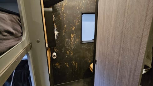 Routz – 6p Ford alcove from 2001