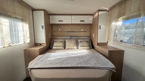 Superb super-equipped Camper