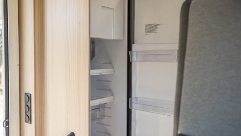 Luxe Sunliving S75SL – 4p Sun Living semi-integrated uit 2024