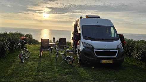 juul – super nice self-built 2p Peugeot Boxer camper bus from 2014 euro 5
