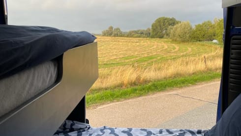 Blue Rambler – Peugeot Boxer bus camper from 2015
