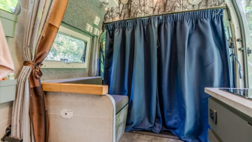 ORBIS – 2p Renault bus from 2018 Travel case built for convenience. none like this