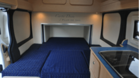 Type 4 – Compact bus camper with a large bed