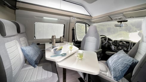 Home away from home – Ultimate enjoyment for 2 - off-grid, winter sports, euro6, built in 2019