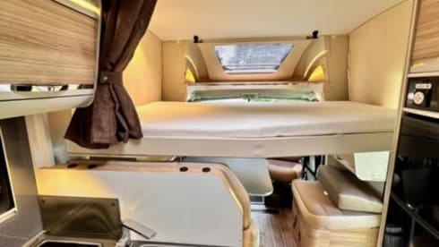 A3 – 4p Adria Mobil semi-integrated 