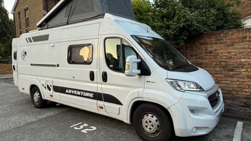 Daniel – 4 berth Fiat bus from 2019