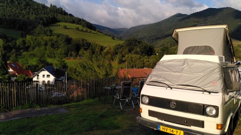 Zwaantje – 4p Volkswagen campervan from 1982