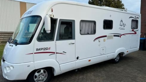 Camper Rapido 2006 – Rapido automaat 4 persoons